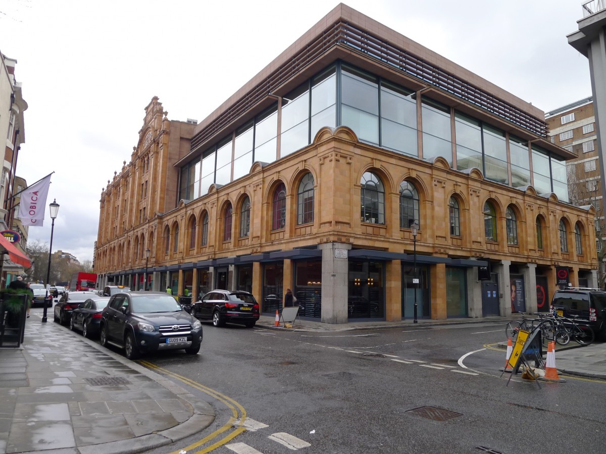 60 Sloane Avenue SW3 Simon Korn